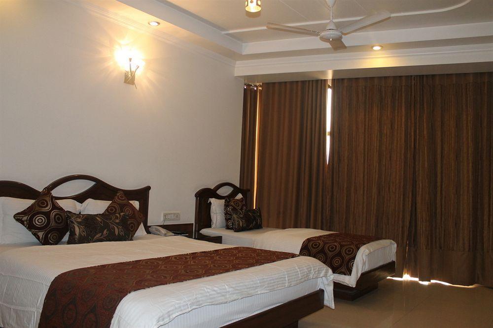 Hotel Shipra International New Delhi Eksteriør billede