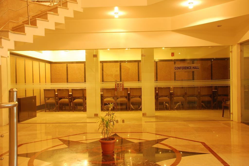 Hotel Shipra International New Delhi Interiør billede