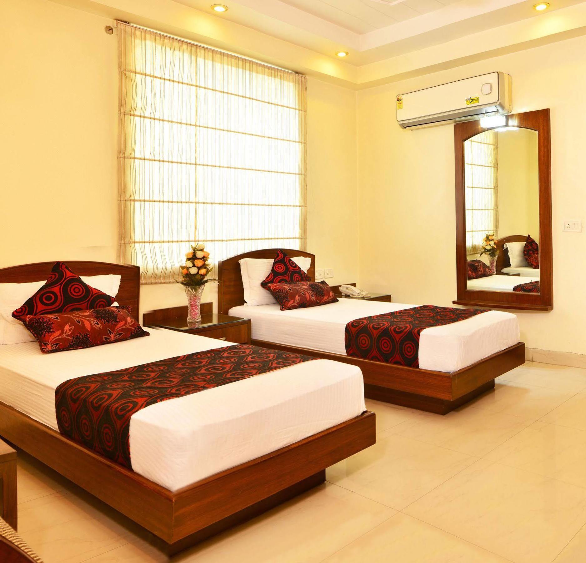 Hotel Shipra International New Delhi Eksteriør billede